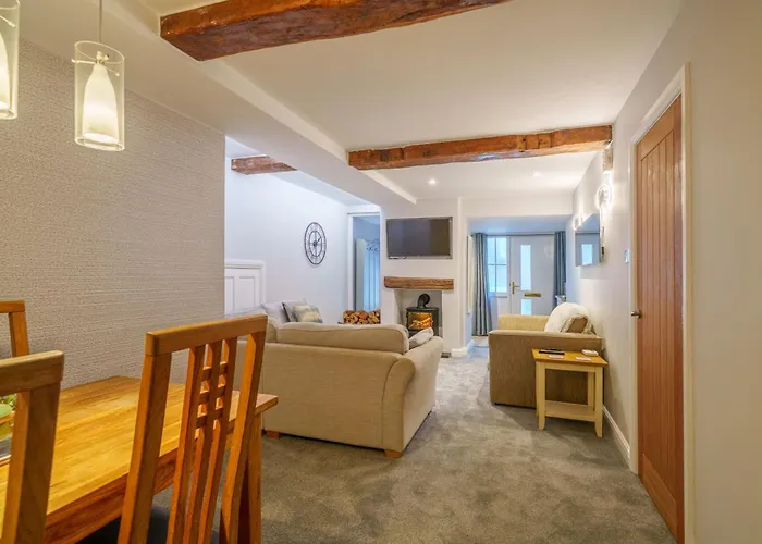 Laburnum Cottage - Windermere Town Centre, With Parking
